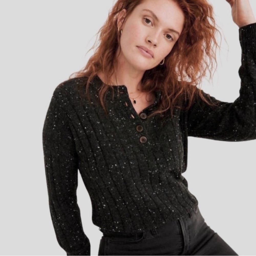 Madewell Donegal Bowden Henley Sweater in Coziest Yarn - Charcoal